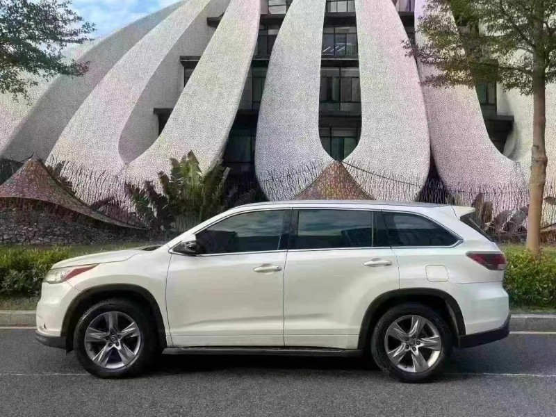 徐州17年丰田汉兰达8