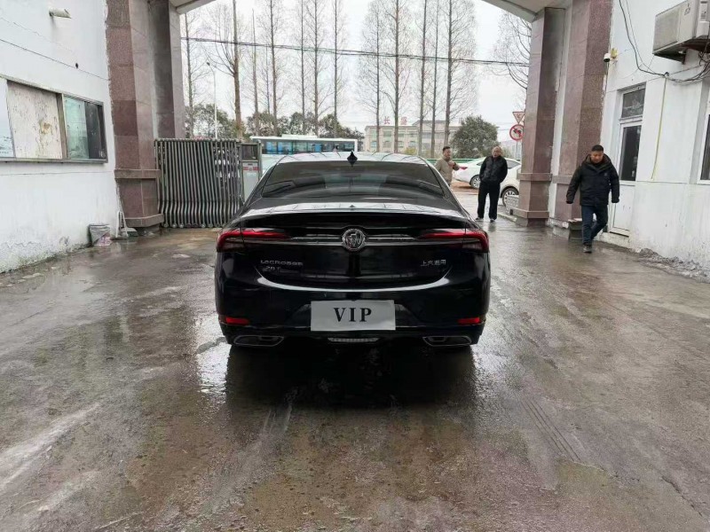 徐州19年别克君越9