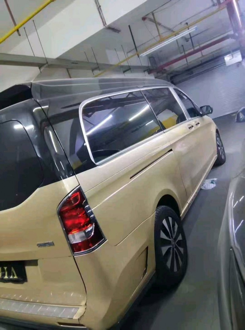 台州23年奔驰威霆5