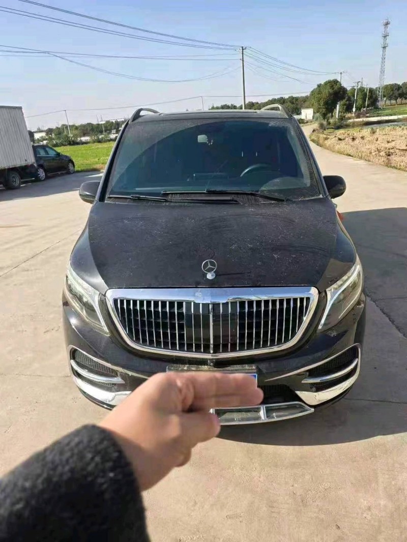 徐州21年奔驰威霆1