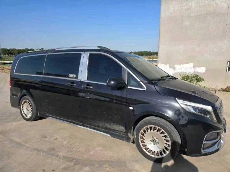 徐州21年奔驰威霆2