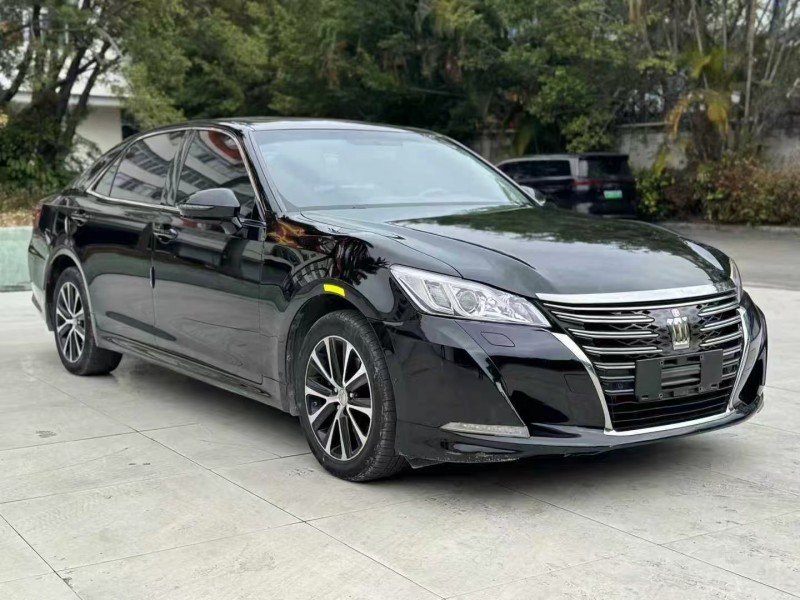 东莞18年丰田皇冠2