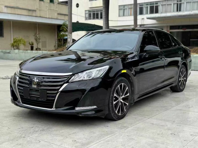 东莞18年丰田皇冠3