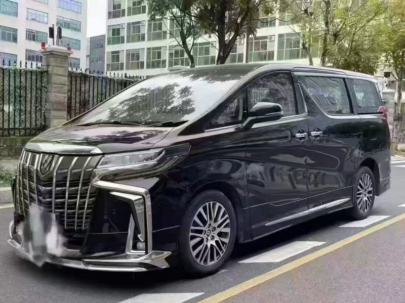 广州16年丰田埃尔法2