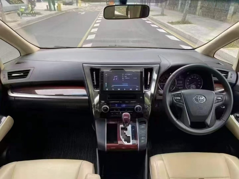 广州16年丰田埃尔法5