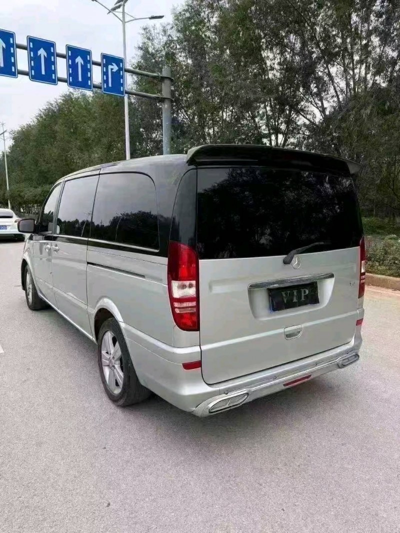 枣庄15年奔驰唯雅诺4