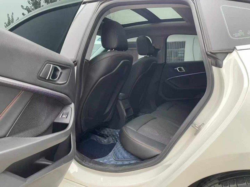 徐州23年宝马2系7