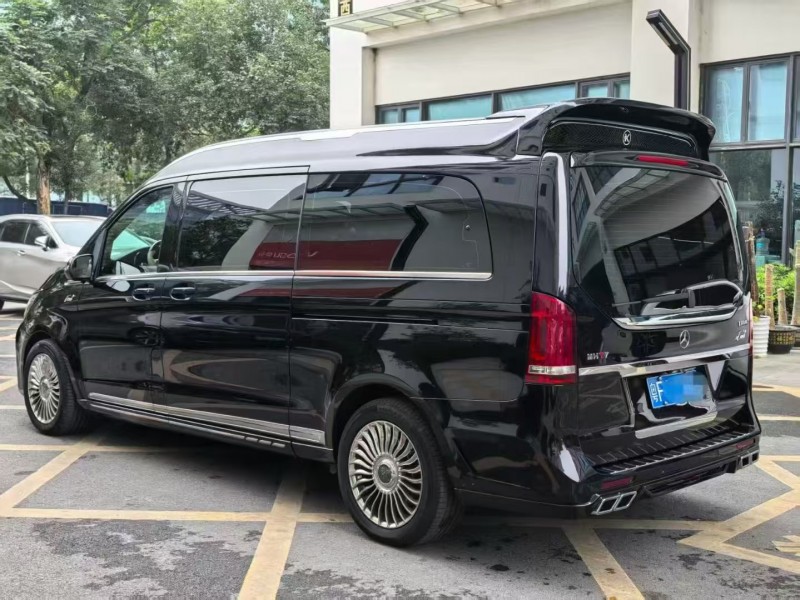 深圳23年奔驰威霆7