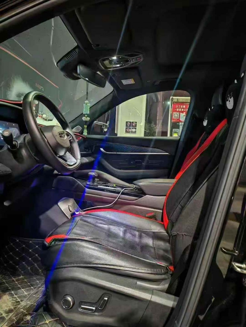 济宁24年吉利星越4