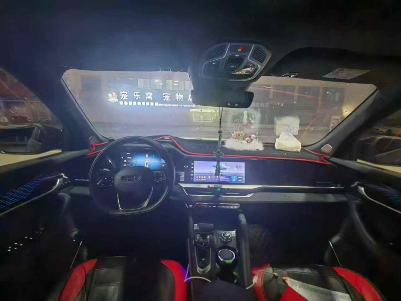 济宁24年吉利星越5