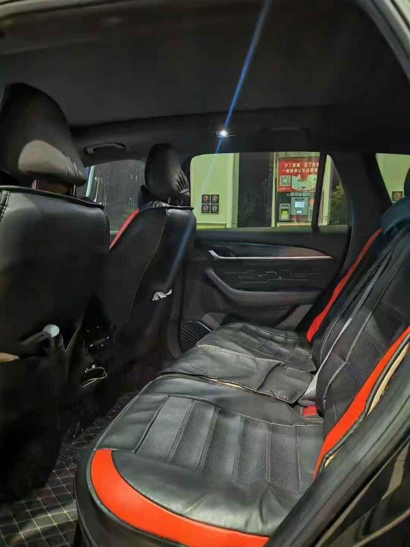 济宁24年吉利星越6