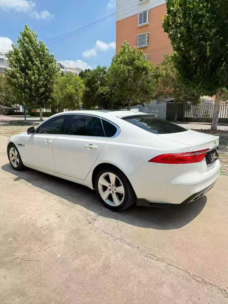 济宁19年捷豹XFL7