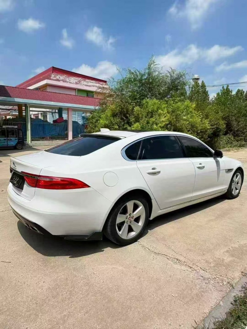 济宁19年捷豹XFL8