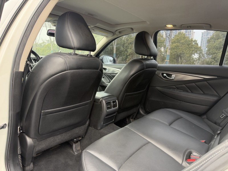 岳阳20年英菲尼迪Q505