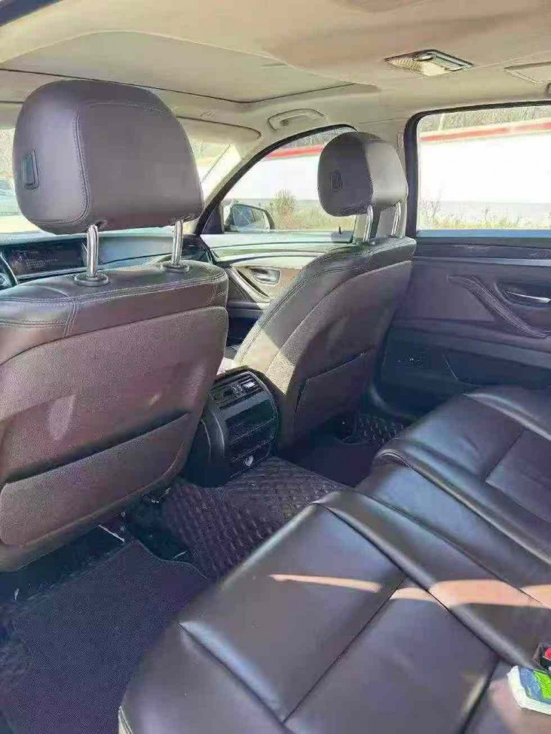 广州19年宝马2系5