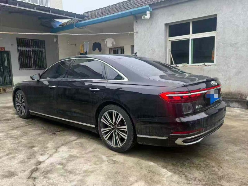 武汉25年奥迪A8L5