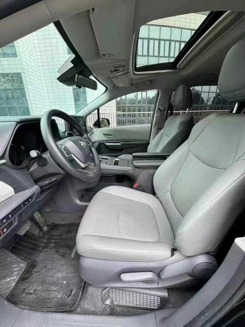 佛山23年丰田格兰维亚4