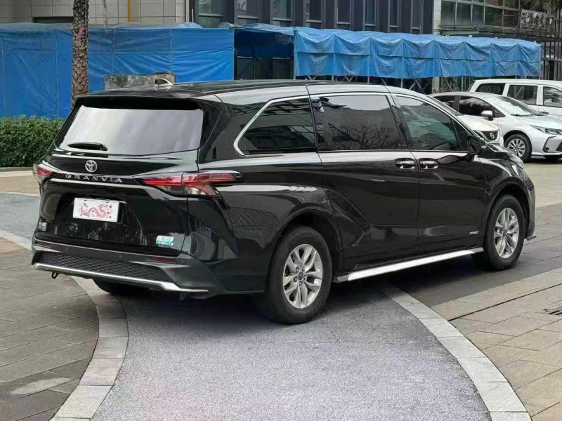 佛山23年丰田格兰维亚7