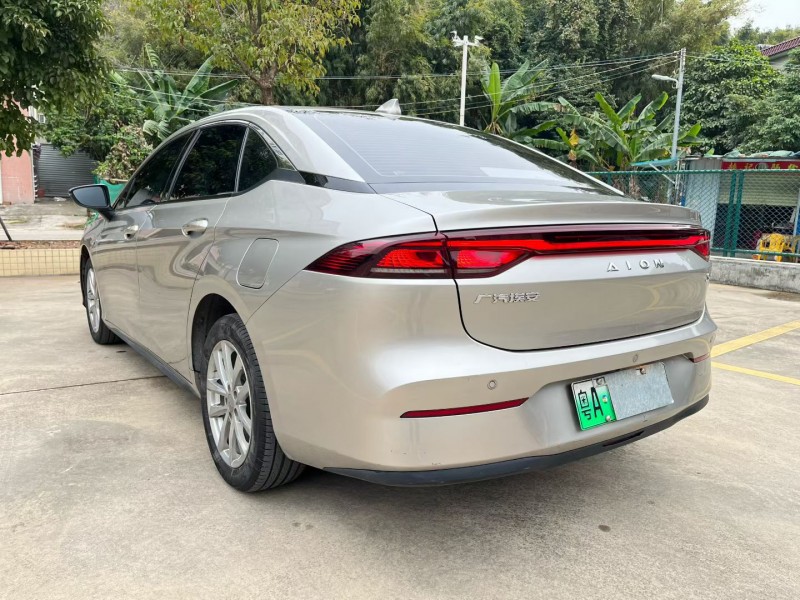 中山24年传祺埃安S4