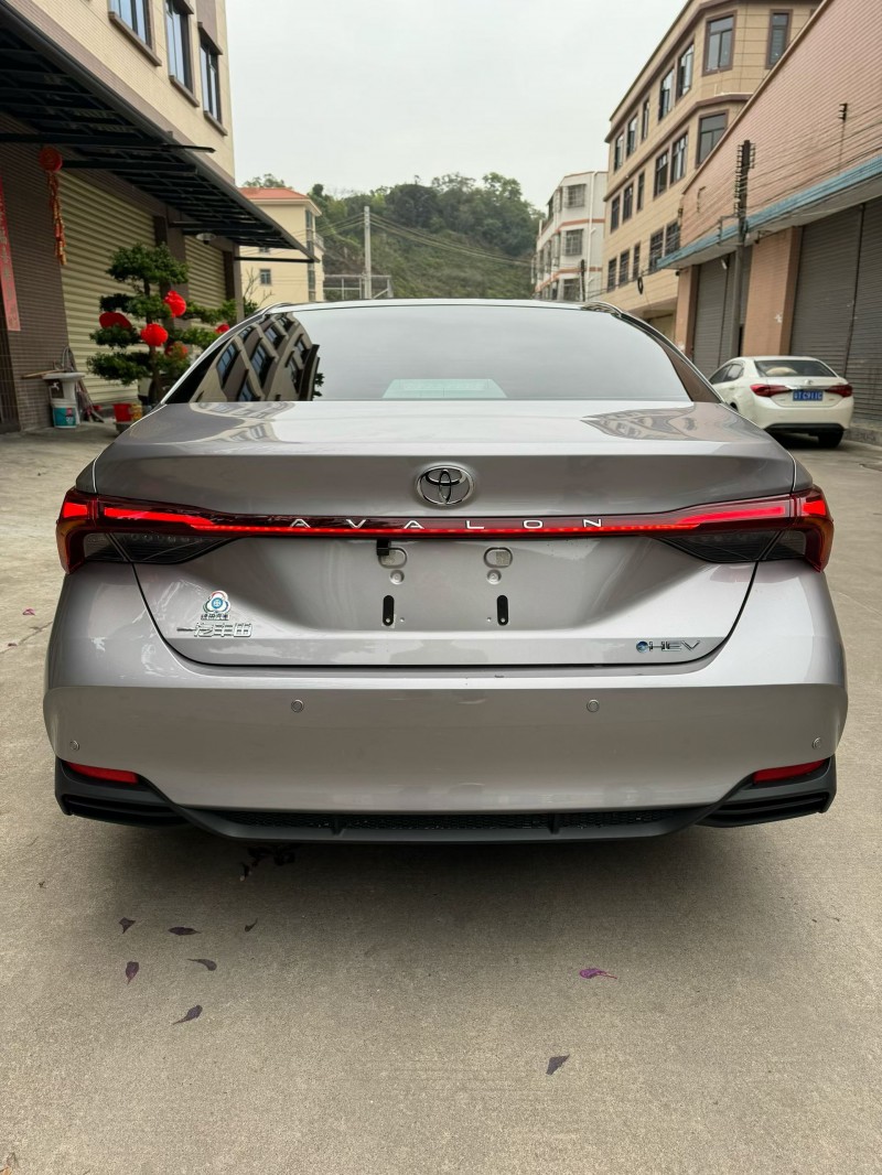 中山26年丰田亚洲龙8