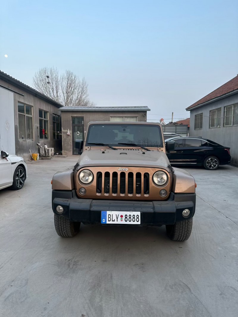 青岛15年Jeep牧马人1