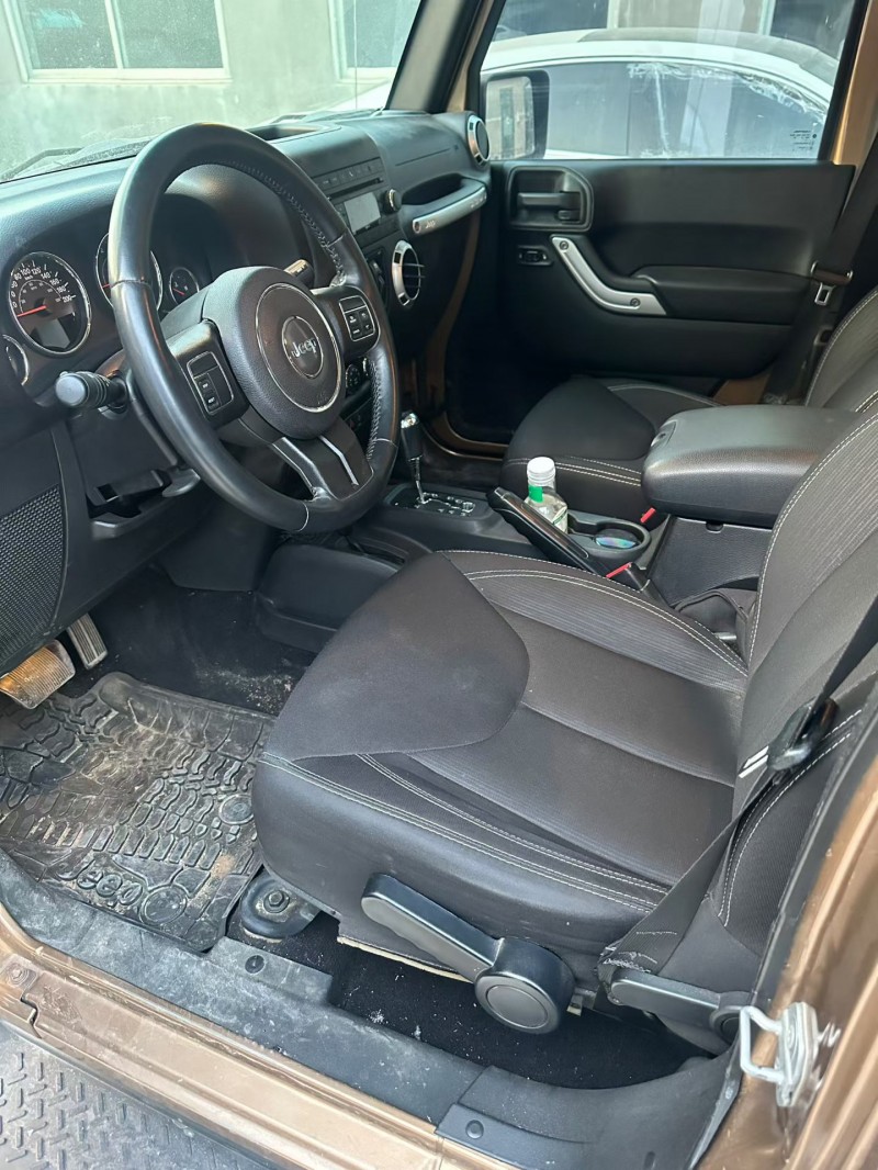 青岛15年Jeep牧马人4