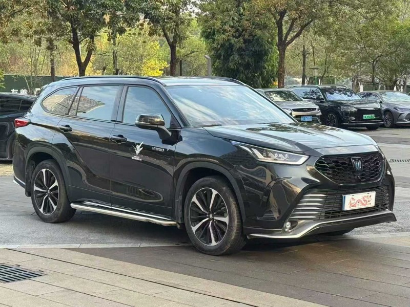 佛山23年丰田皇冠3