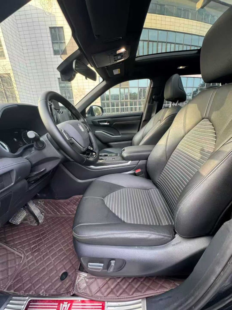 佛山23年丰田皇冠4