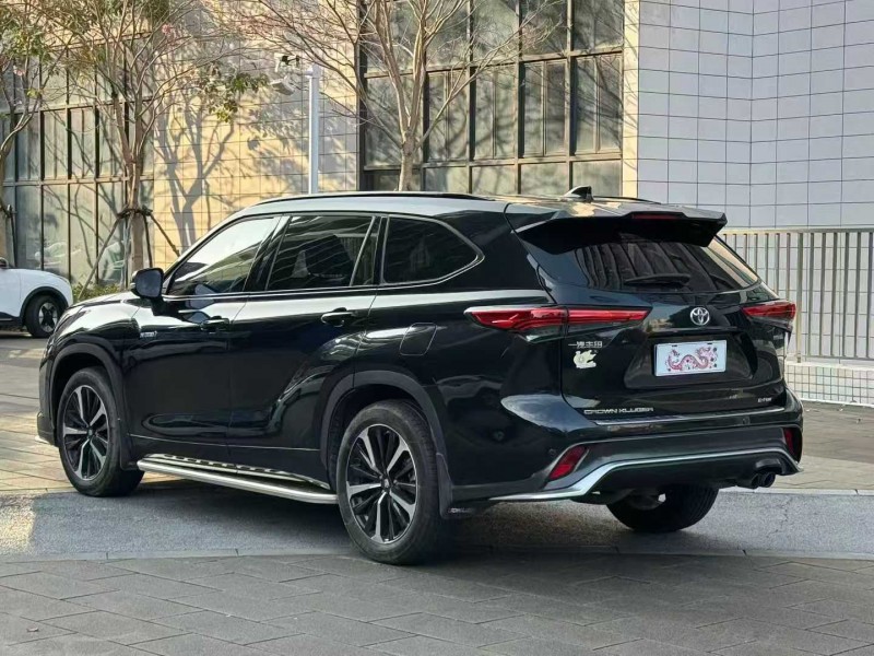 佛山23年丰田皇冠8