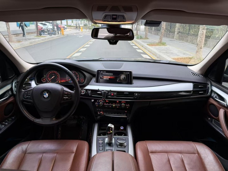 深圳19年宝马X54