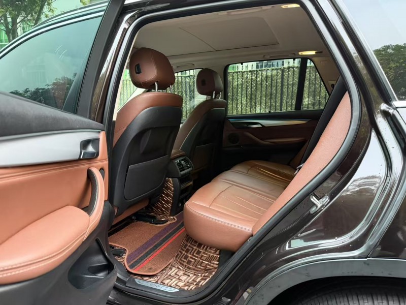 深圳19年宝马X55