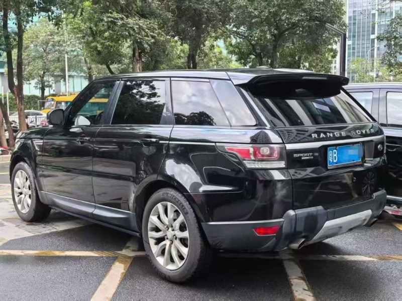 深圳15年路虎揽胜运动7