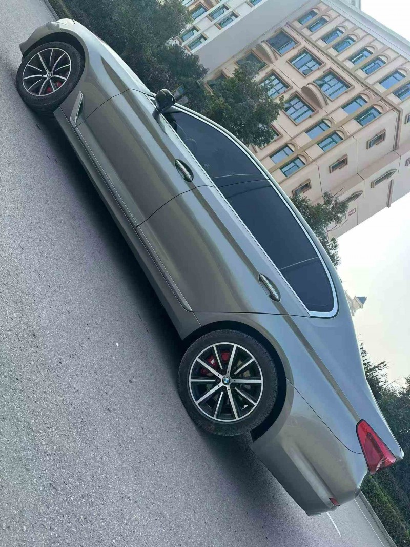 德阳17年宝马5系8