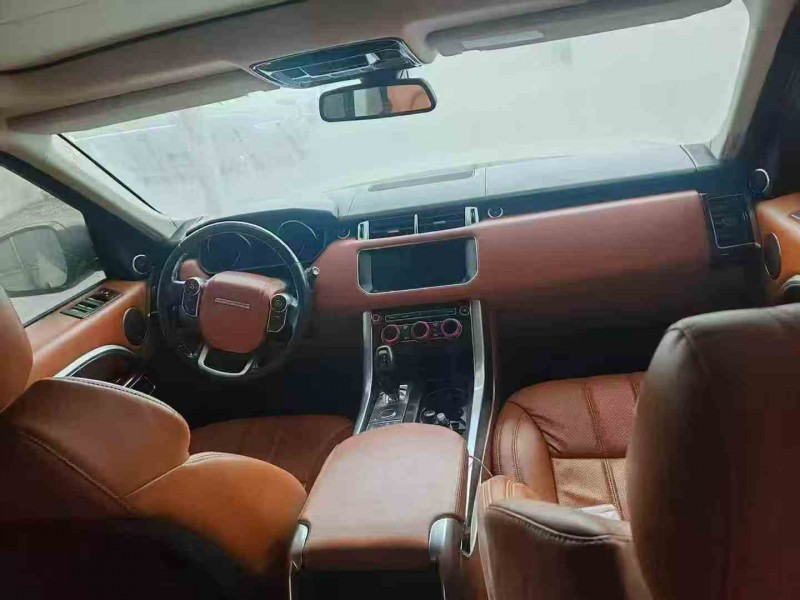 安顺18年路虎揽胜运动2