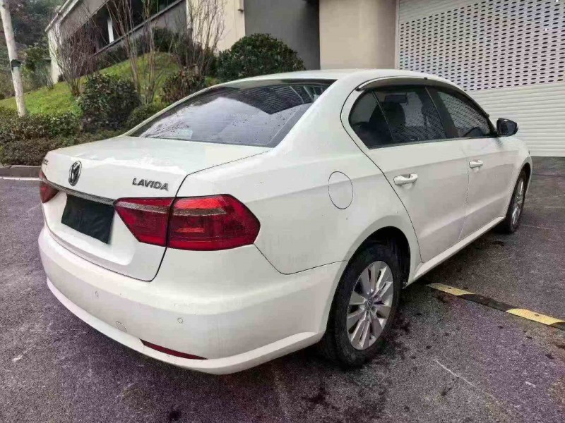 重庆15年大众朗逸7