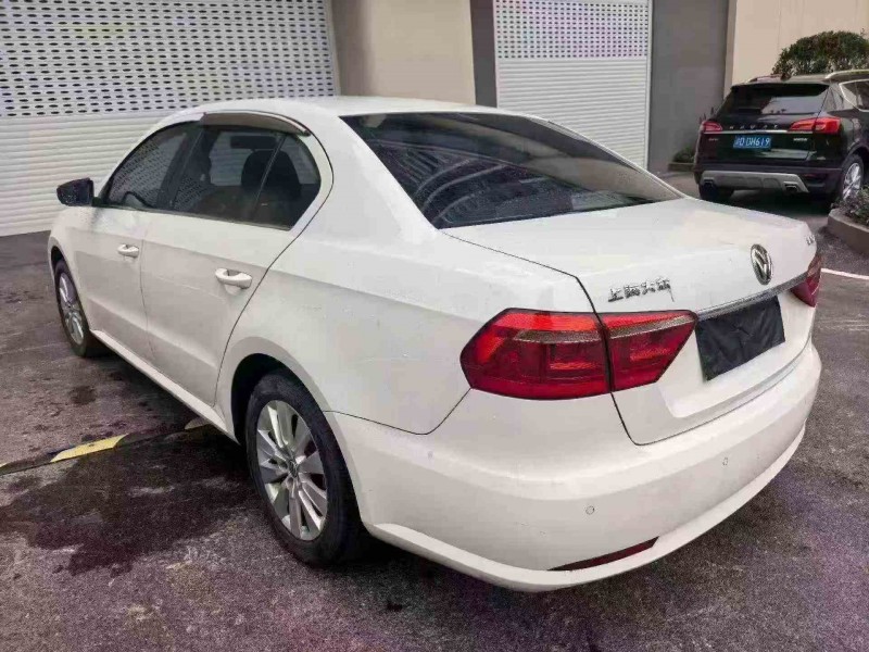 重庆15年大众朗逸8