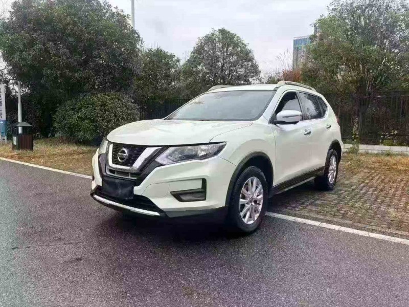 岳阳20年日产奇骏3