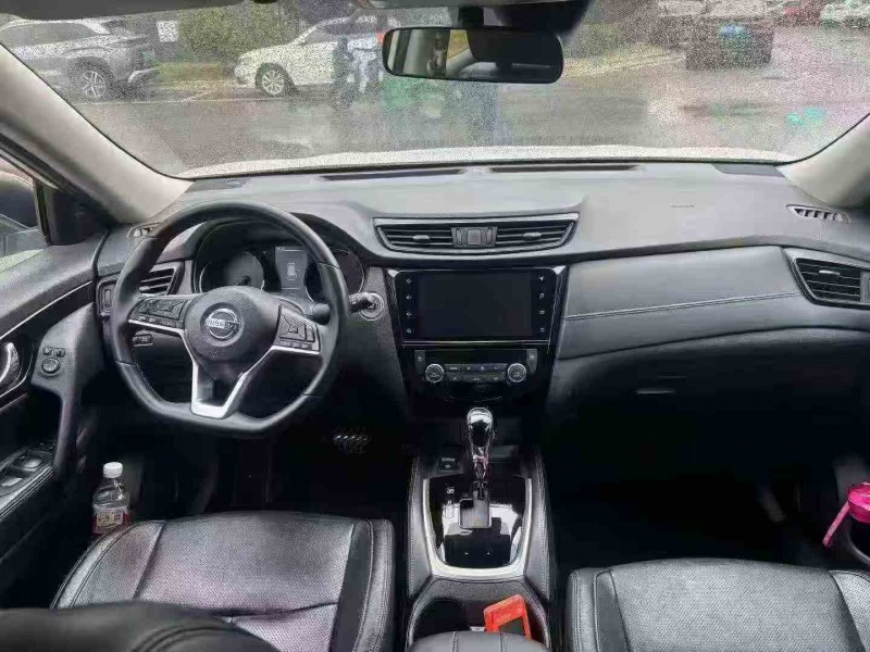 岳阳20年日产奇骏6