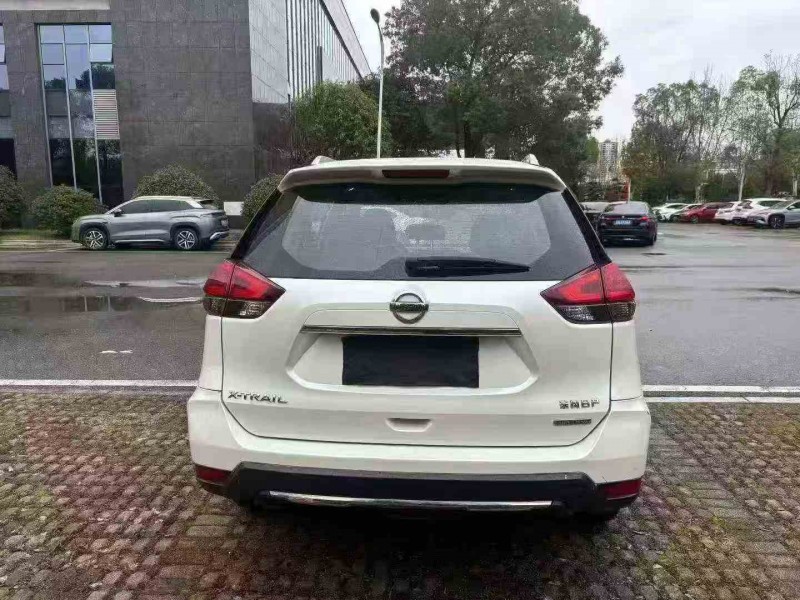 岳阳20年日产奇骏8