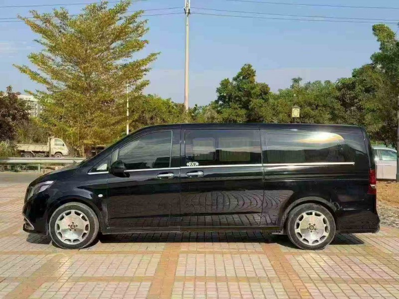 湛江22年奔驰威霆5