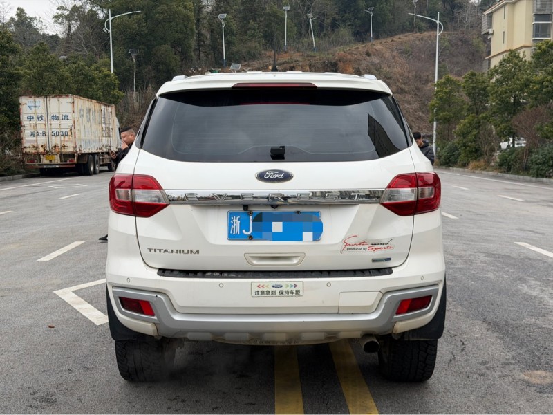 岳阳18年福特撼路者5