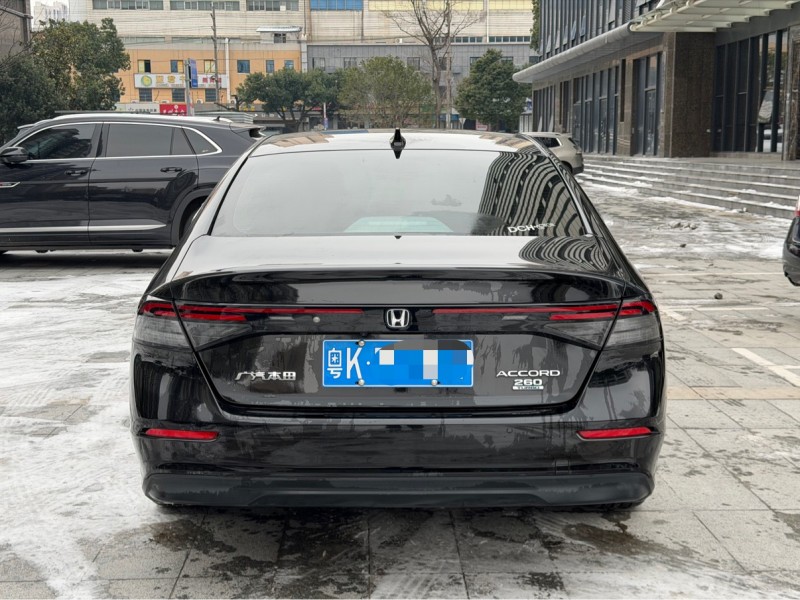 岳阳24年本田雅阁8