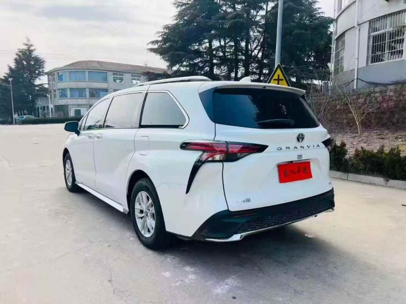 烟台25年丰田格瑞维亚8