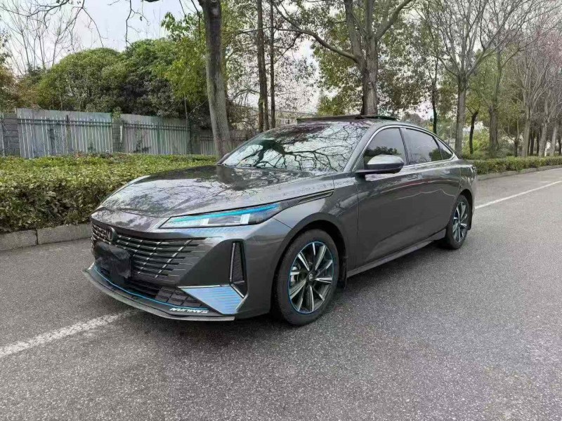 娄底25年长安汽车逸动2