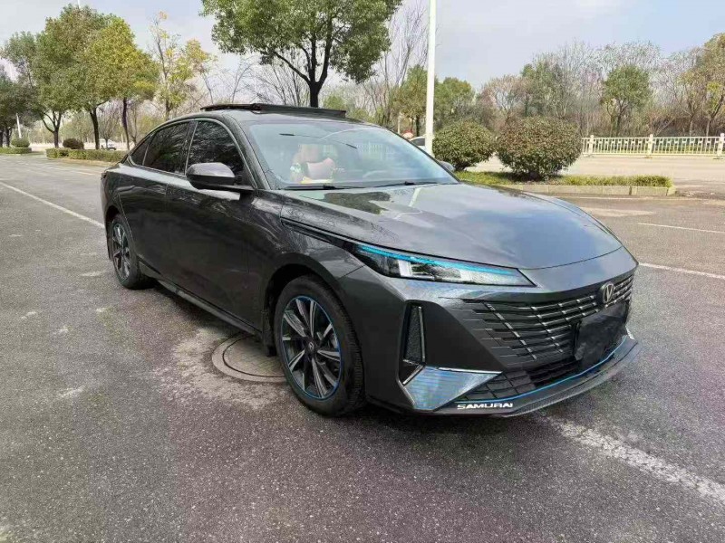 娄底25年长安汽车逸动3