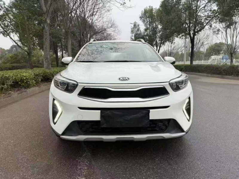 娄底19年起亚奕跑1