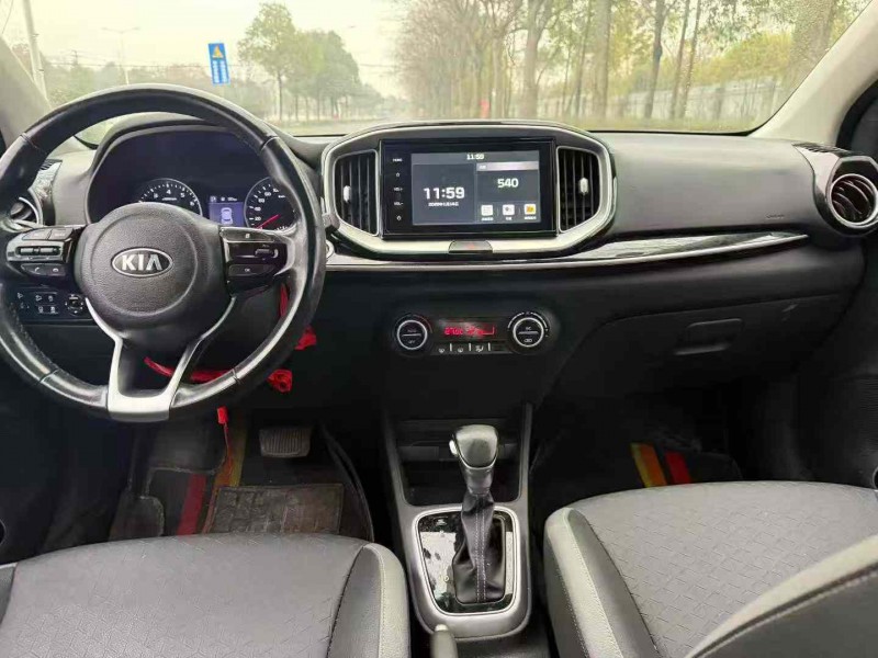 娄底19年起亚奕跑6