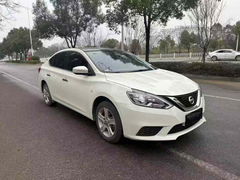 娄底22年日产轩逸3