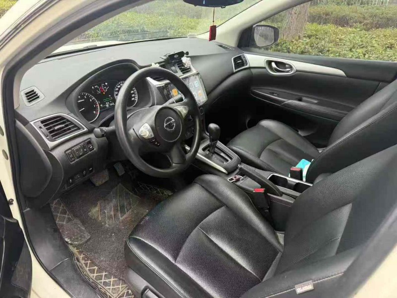 娄底22年日产轩逸4