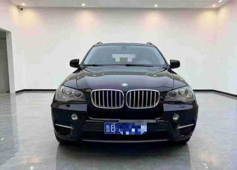 济南13年宝马X51